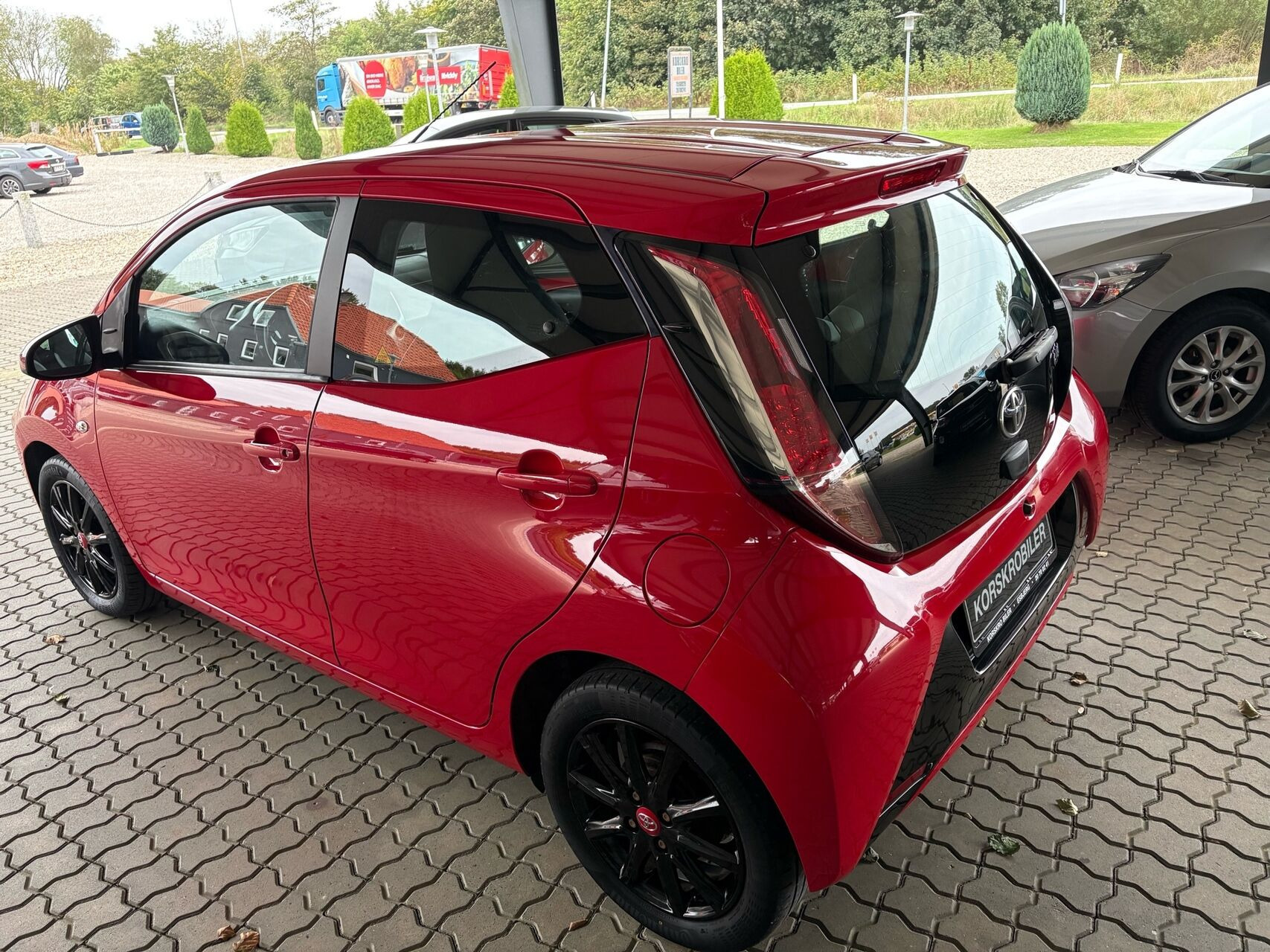 Rød Toyota Aygo fra 2016