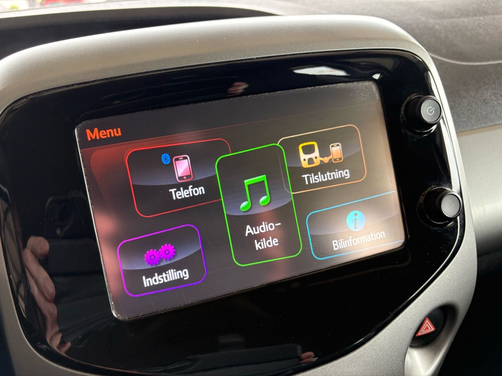 Rød Toyota Aygo fra 2016