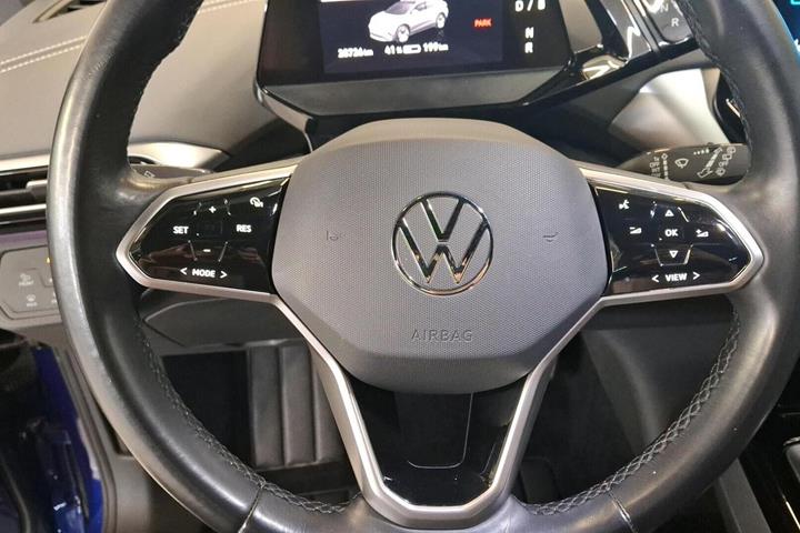 Blå VW ID.4 fra 2024