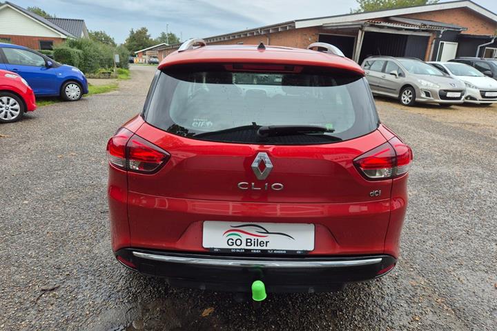 Grøn Renault Clio IV fra 2014