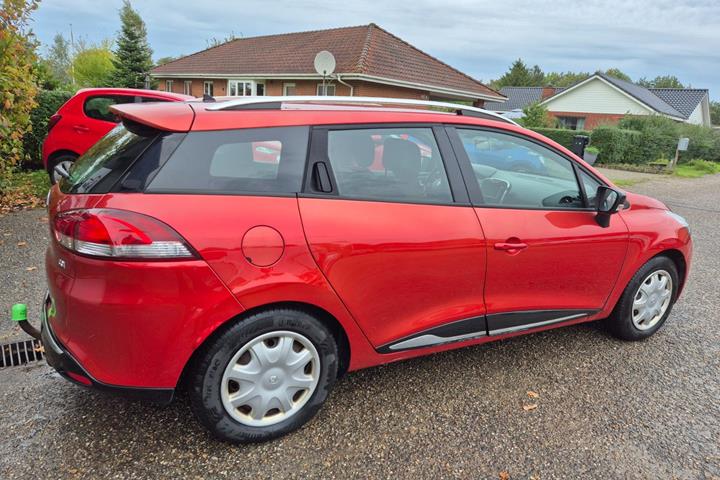 Grøn Renault Clio IV fra 2014