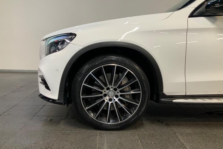 Hvid Mercedes GLC220 d fra 2017