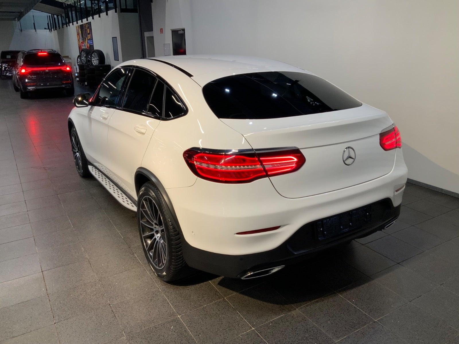 Hvid Mercedes GLC220 d fra 2017