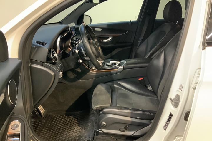 Hvid Mercedes GLC220 d fra 2017
