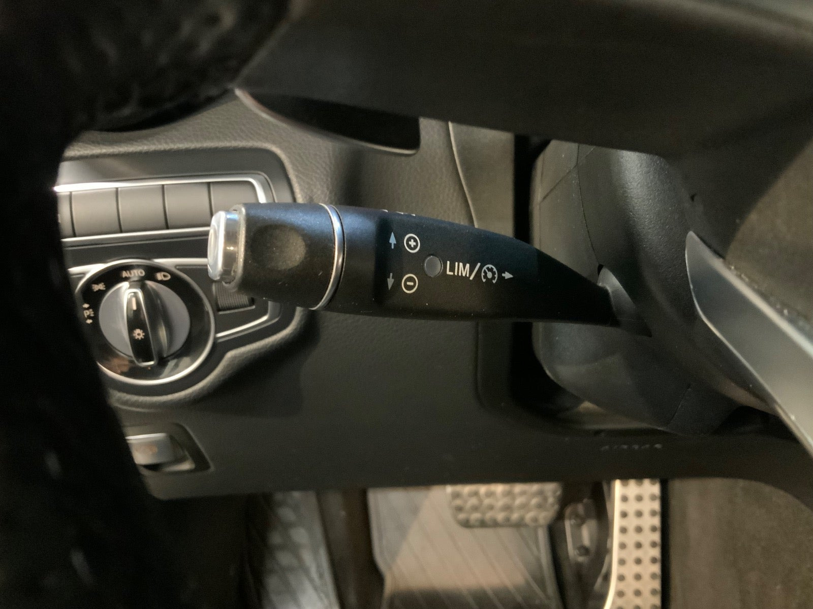 Hvid Mercedes GLC220 d fra 2017