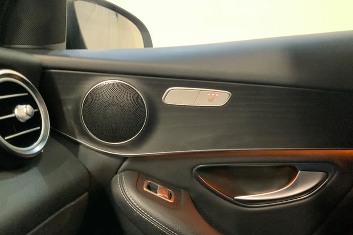 Hvid Mercedes GLC220 d fra 2017