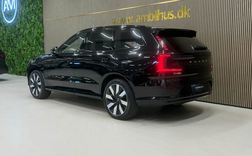 Volvo EX90
