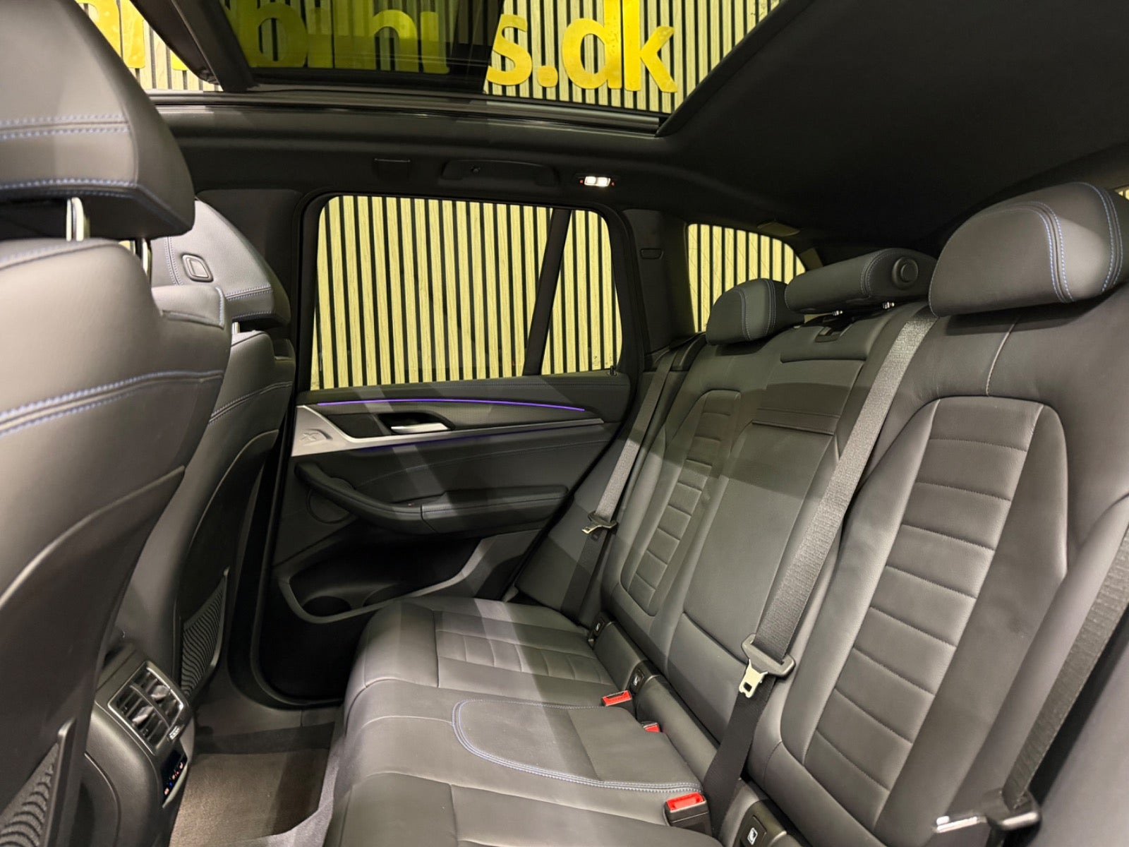 Sort BMW iX3 fra 2023