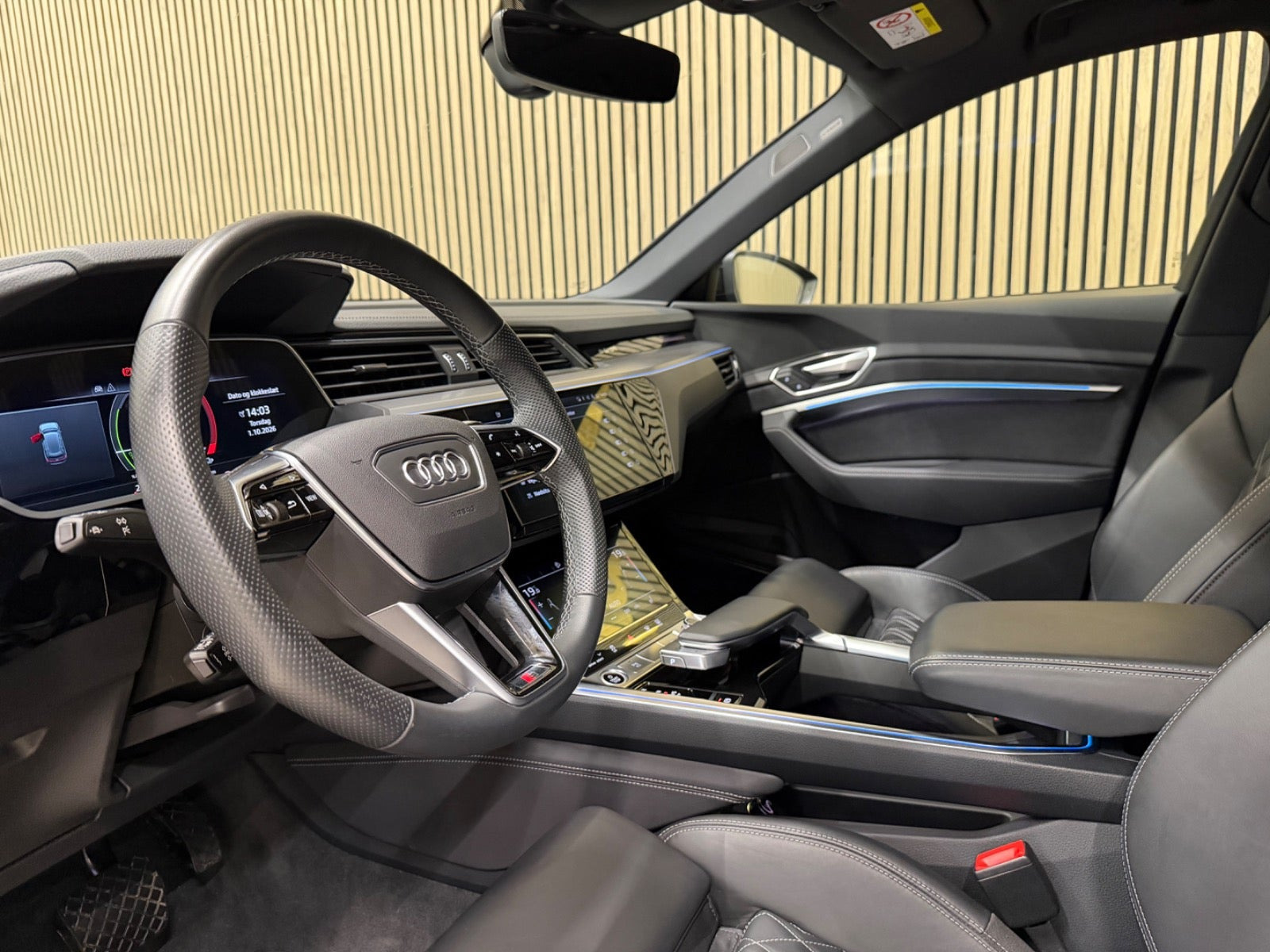 Sort Audi e-tron fra 2022