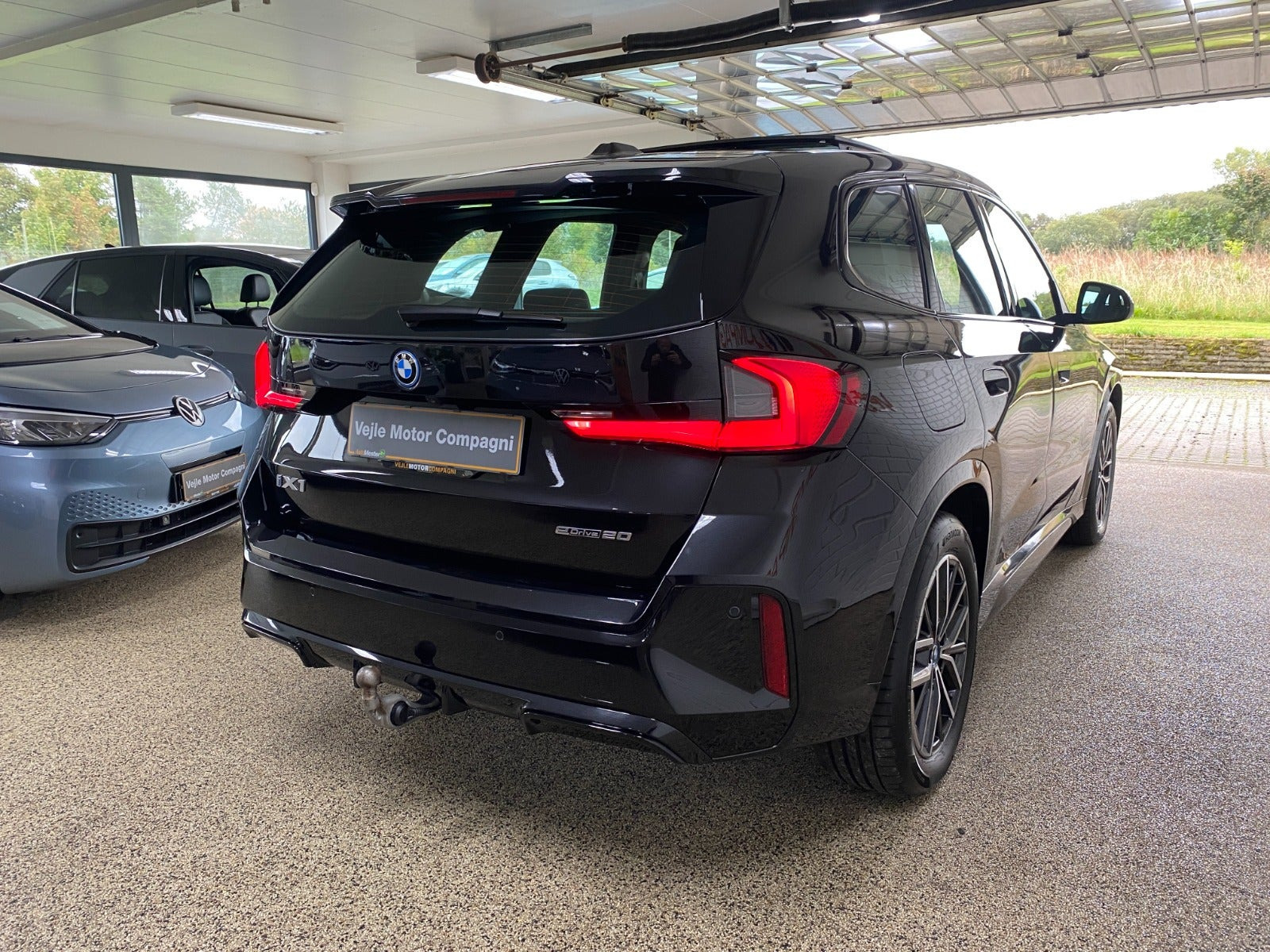 Sort BMW iX1 fra 2025