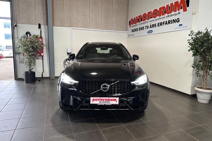 Sort Volvo XC60 fra 2022