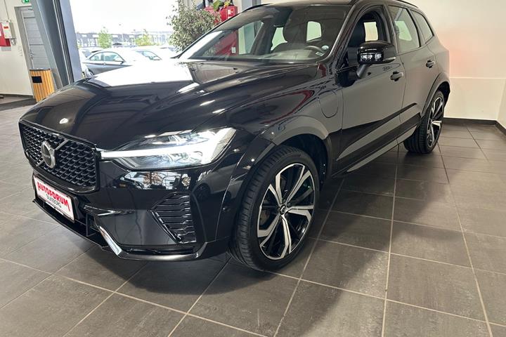 Sort Volvo XC60 fra 2022 set udefra