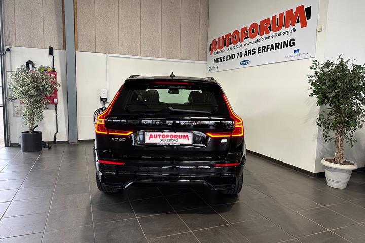 Sort Volvo XC60 fra 2022