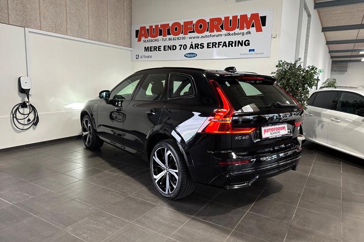 Sort Volvo XC60 fra 2022