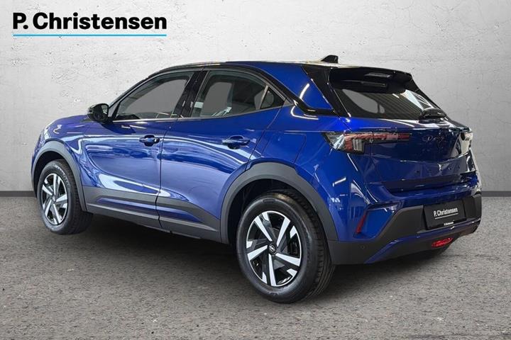 Blå Opel Mokka-e fra 2025