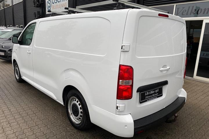 Hvid Peugeot e-Expert fra 2021
