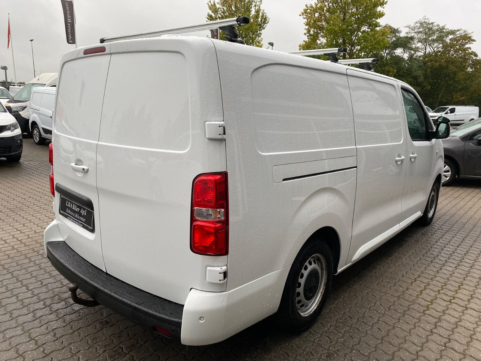 Hvid Peugeot e-Expert fra 2021