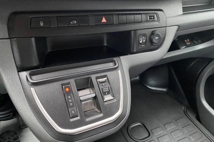Hvid Peugeot e-Expert fra 2021