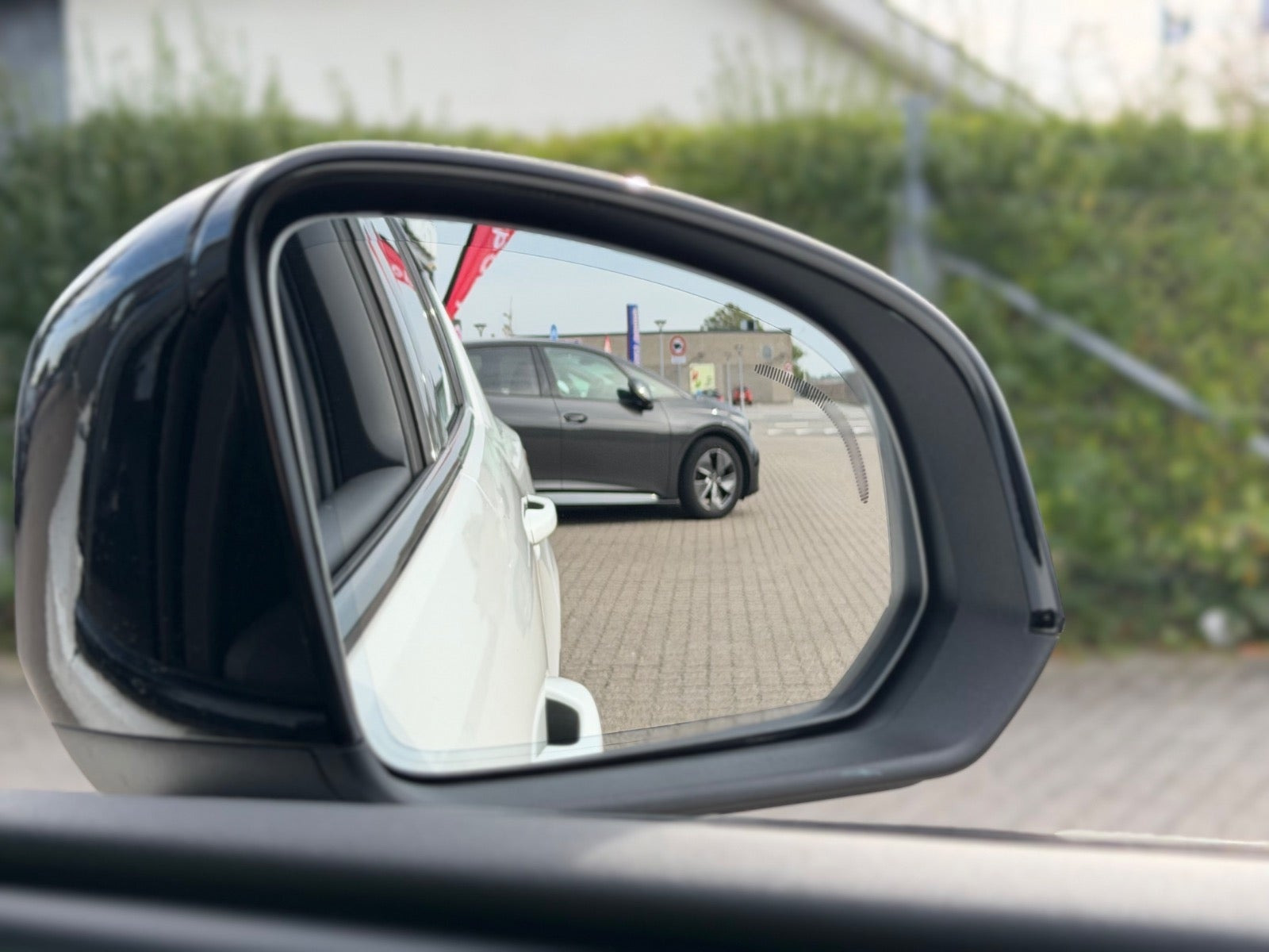 Hvid Volvo XC40 fra 2023