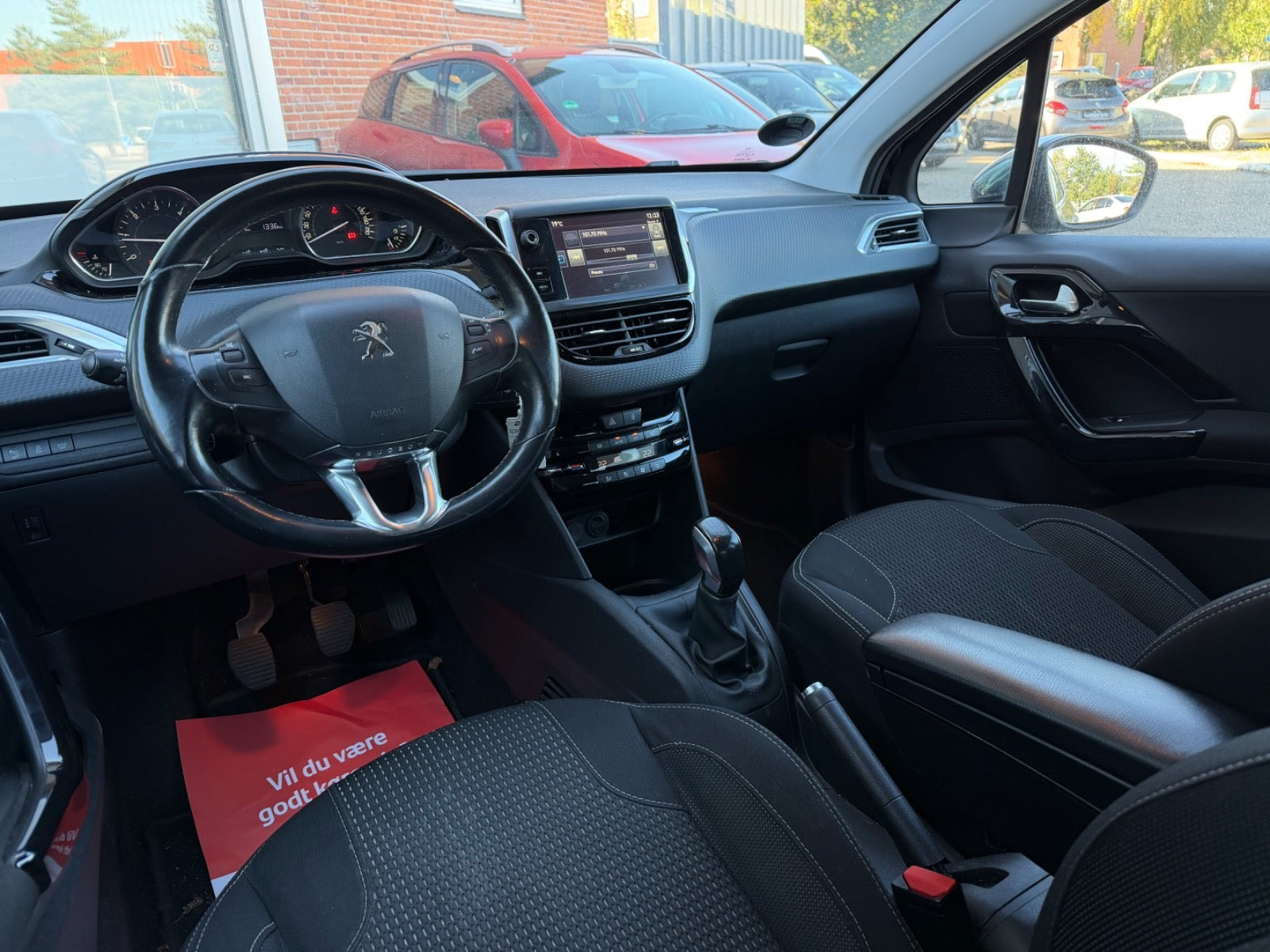 undefined Peugeot 208 fra 2016