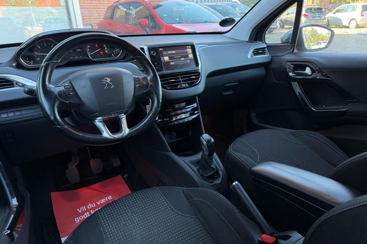 undefined Peugeot 208 fra 2016