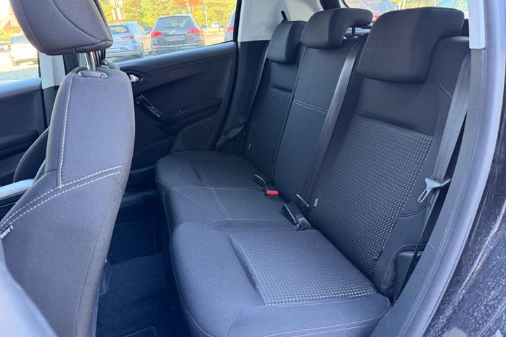 undefined Peugeot 208 fra 2016