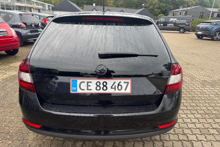 Sort Skoda Rapid fra 2019