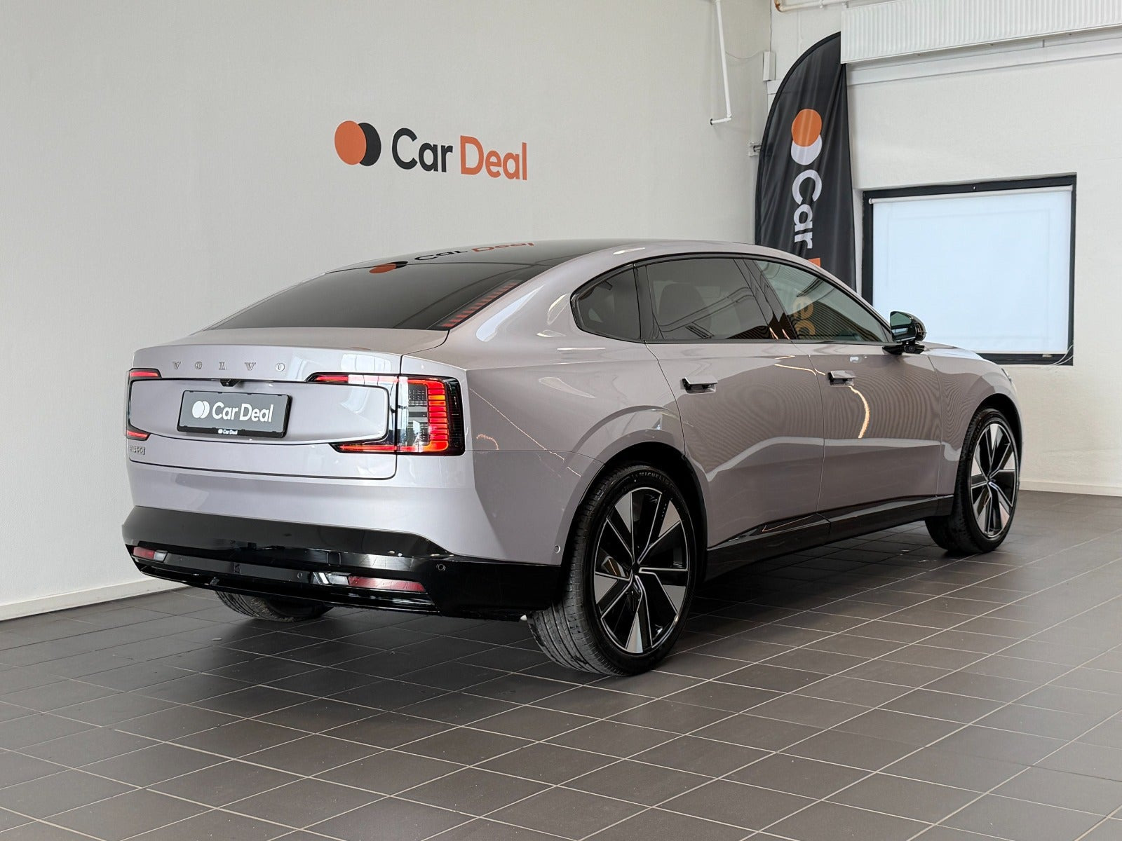 Sølv Volvo ES90 fra 2026