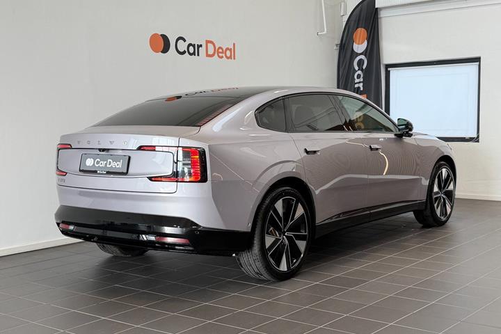 Sølv Volvo ES90 fra 2026