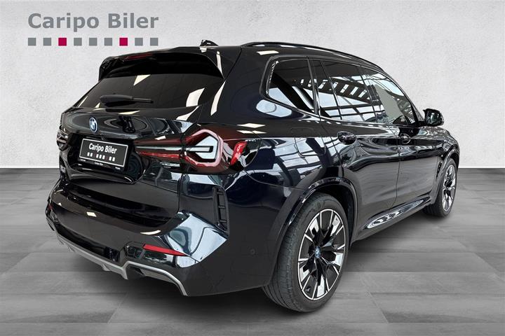 Sort BMW iX3 fra 2024