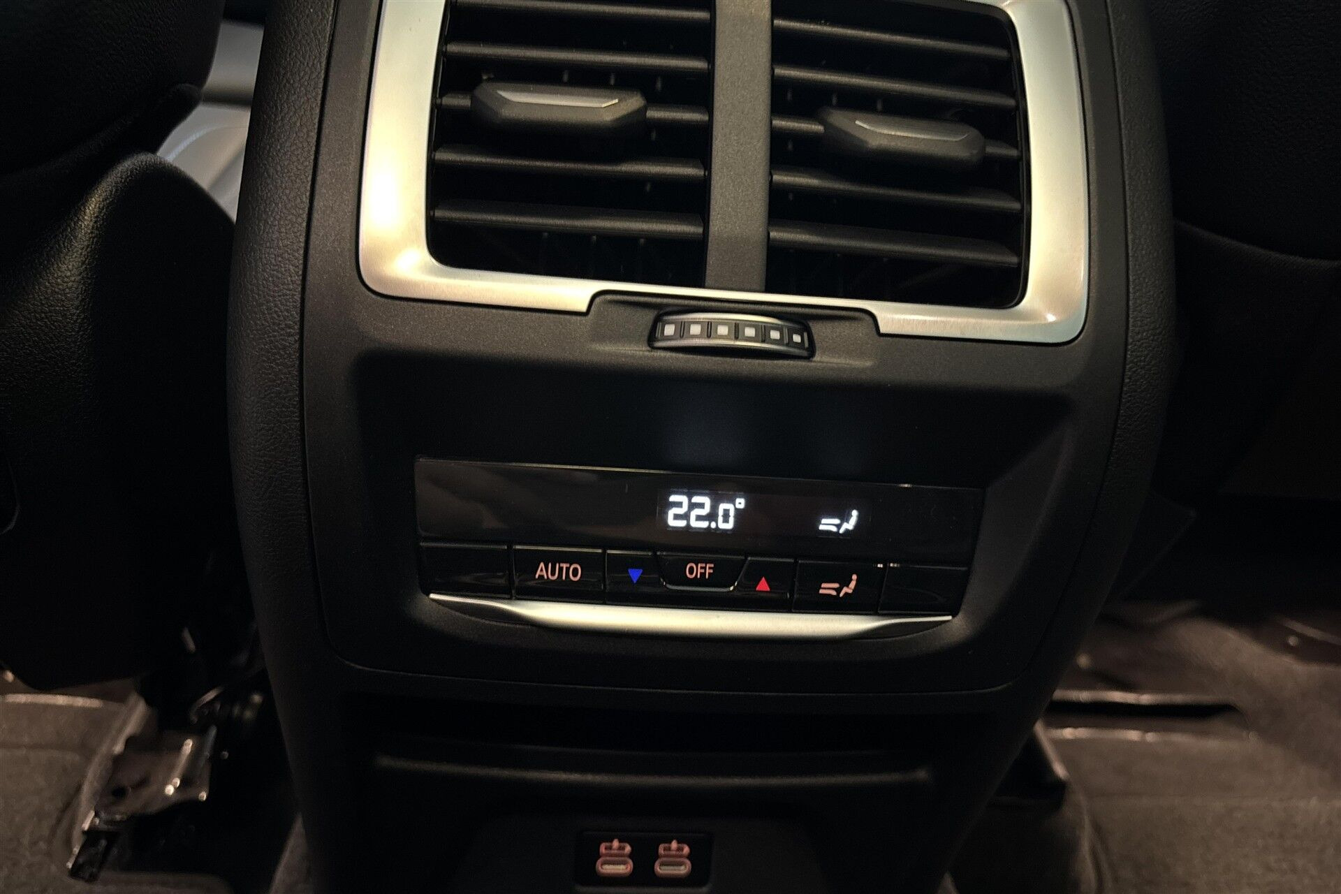 Sort BMW iX3 fra 2024