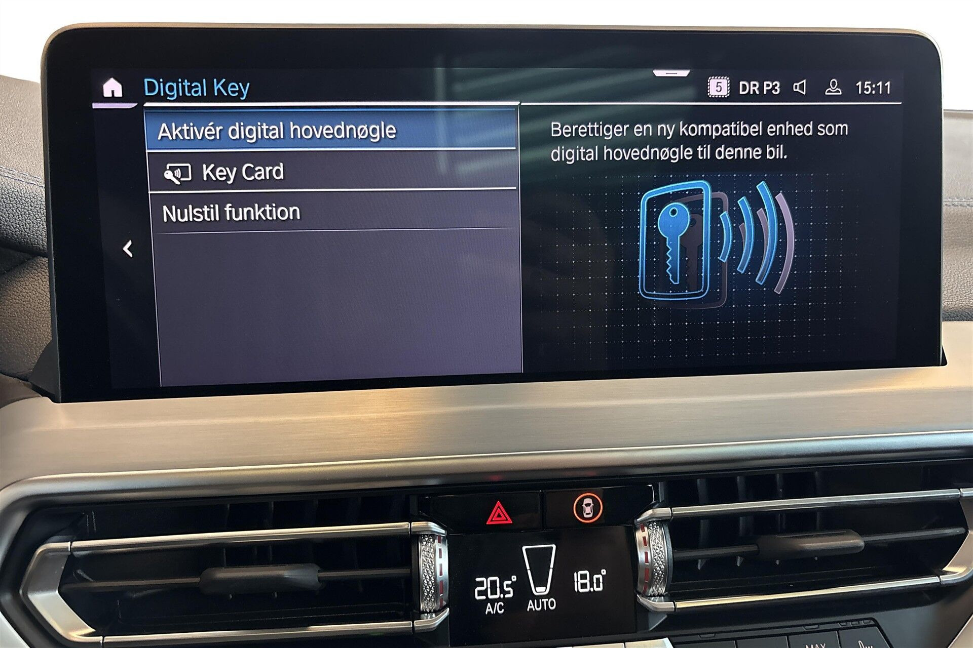Grå BMW iX3 fra 2024