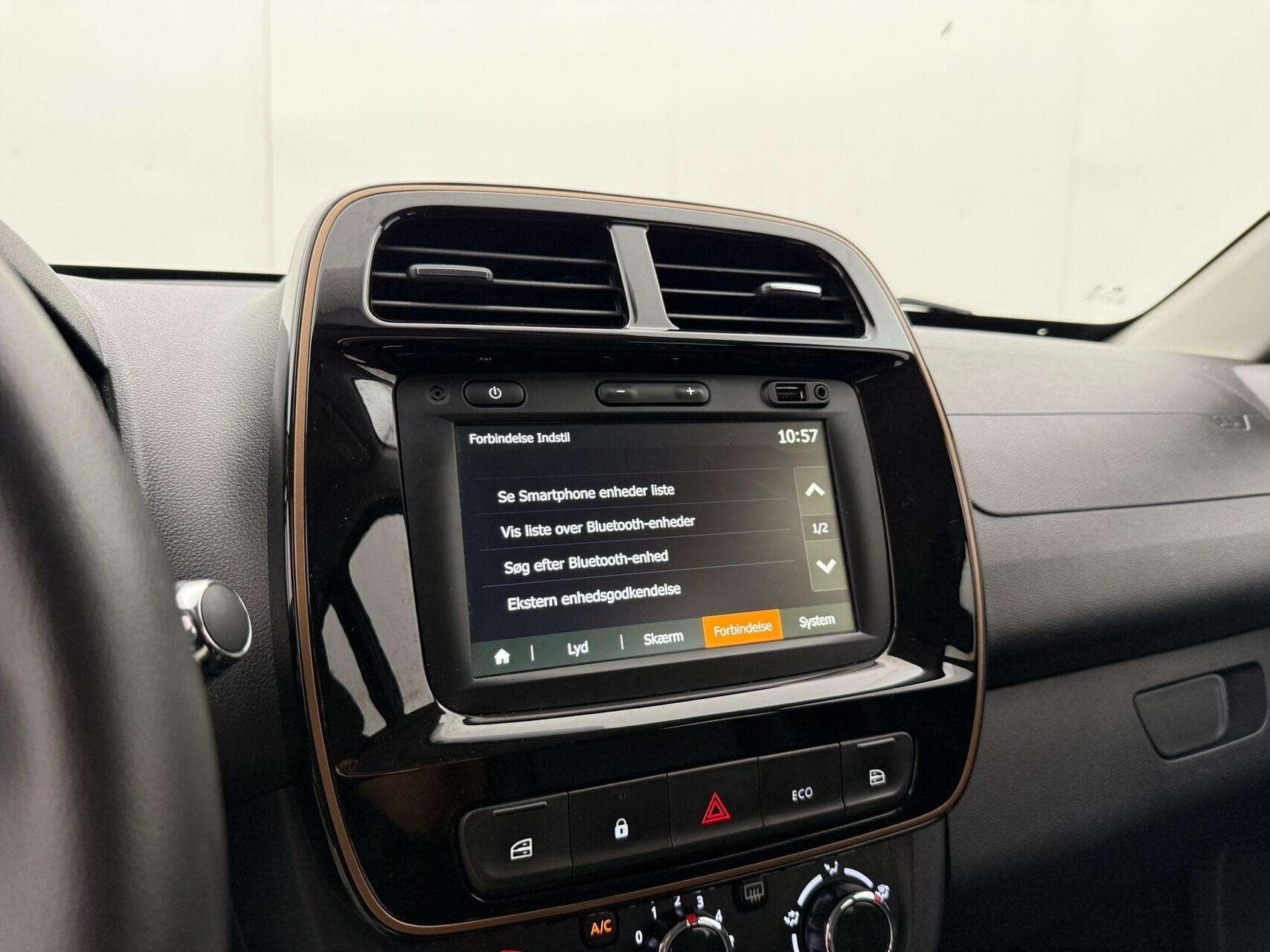 Blå Dacia Spring fra 2024