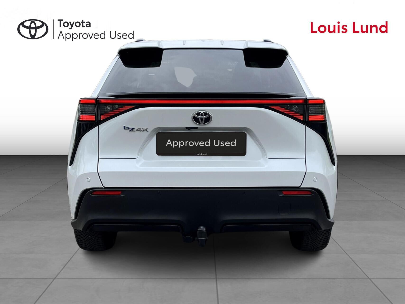 Hvid Toyota BZ4X fra 2024