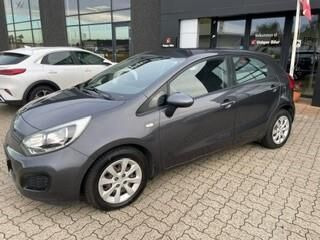 Sort Kia Rio fra 2014