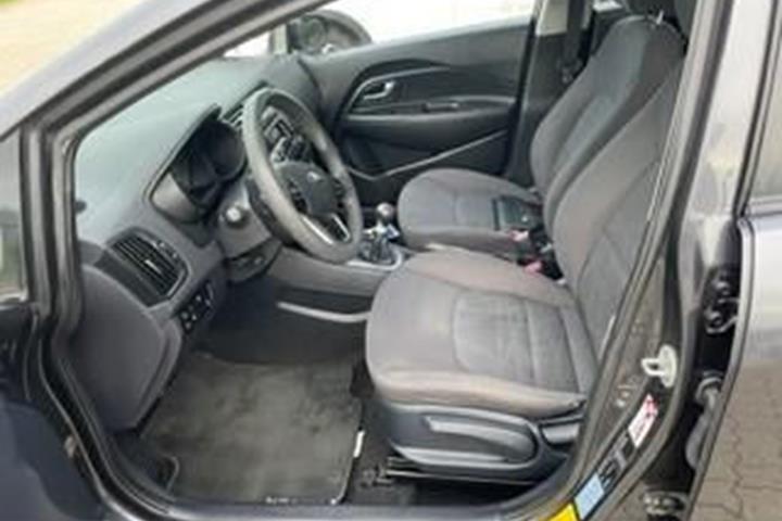 Sort Kia Rio fra 2014
