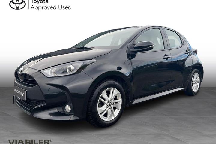 Sort Toyota Yaris fra 2023