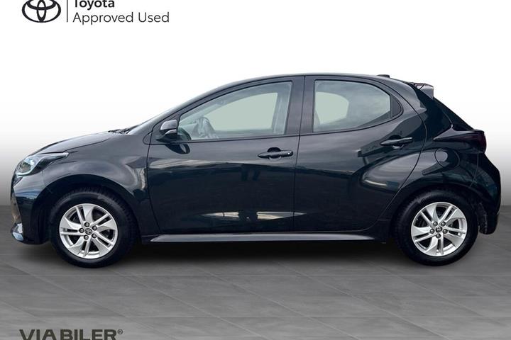 Sort Toyota Yaris fra 2023