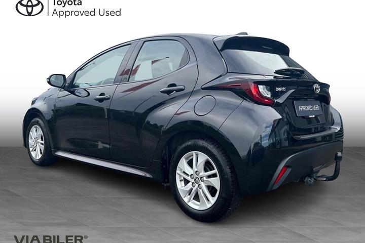 Sort Toyota Yaris fra 2023