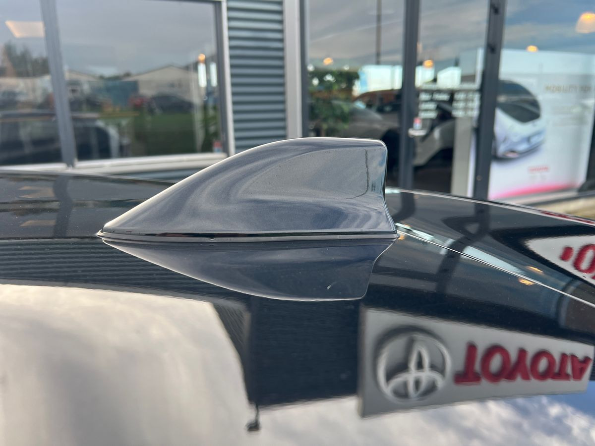 Sort Toyota Yaris fra 2023