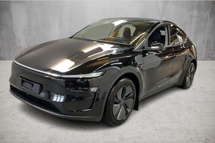 Sort Tesla Model Y fra 2025