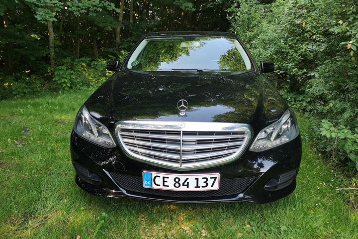 Sort Mercedes E-Klasse fra 2014