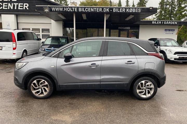 Grå Opel Crossland X fra 2018