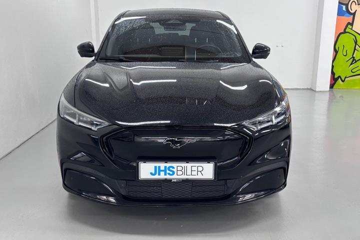 Sort Ford Mustang Mach-E fra 2023