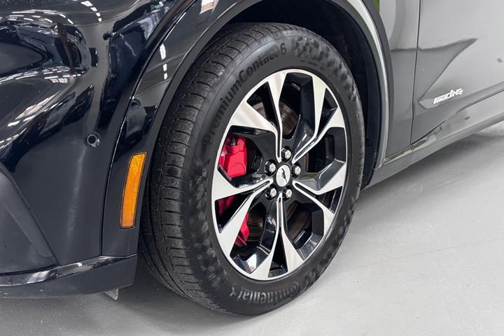 Sort Ford Mustang Mach-E fra 2023