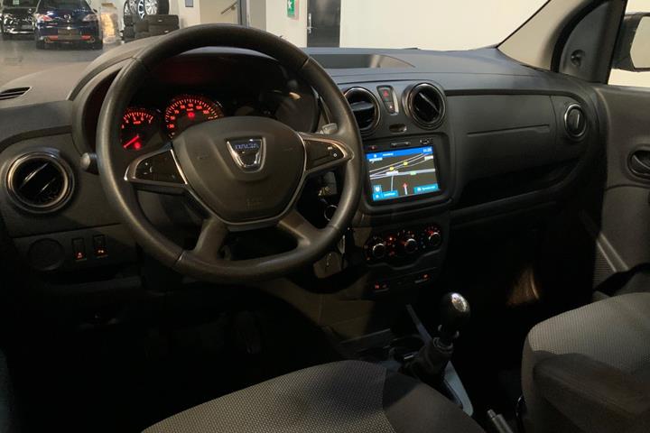 Grå Dacia Lodgy fra 2021