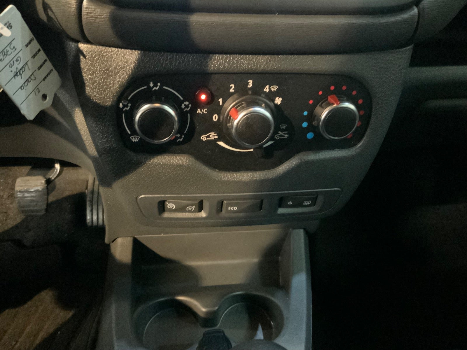 Grå Dacia Lodgy fra 2021