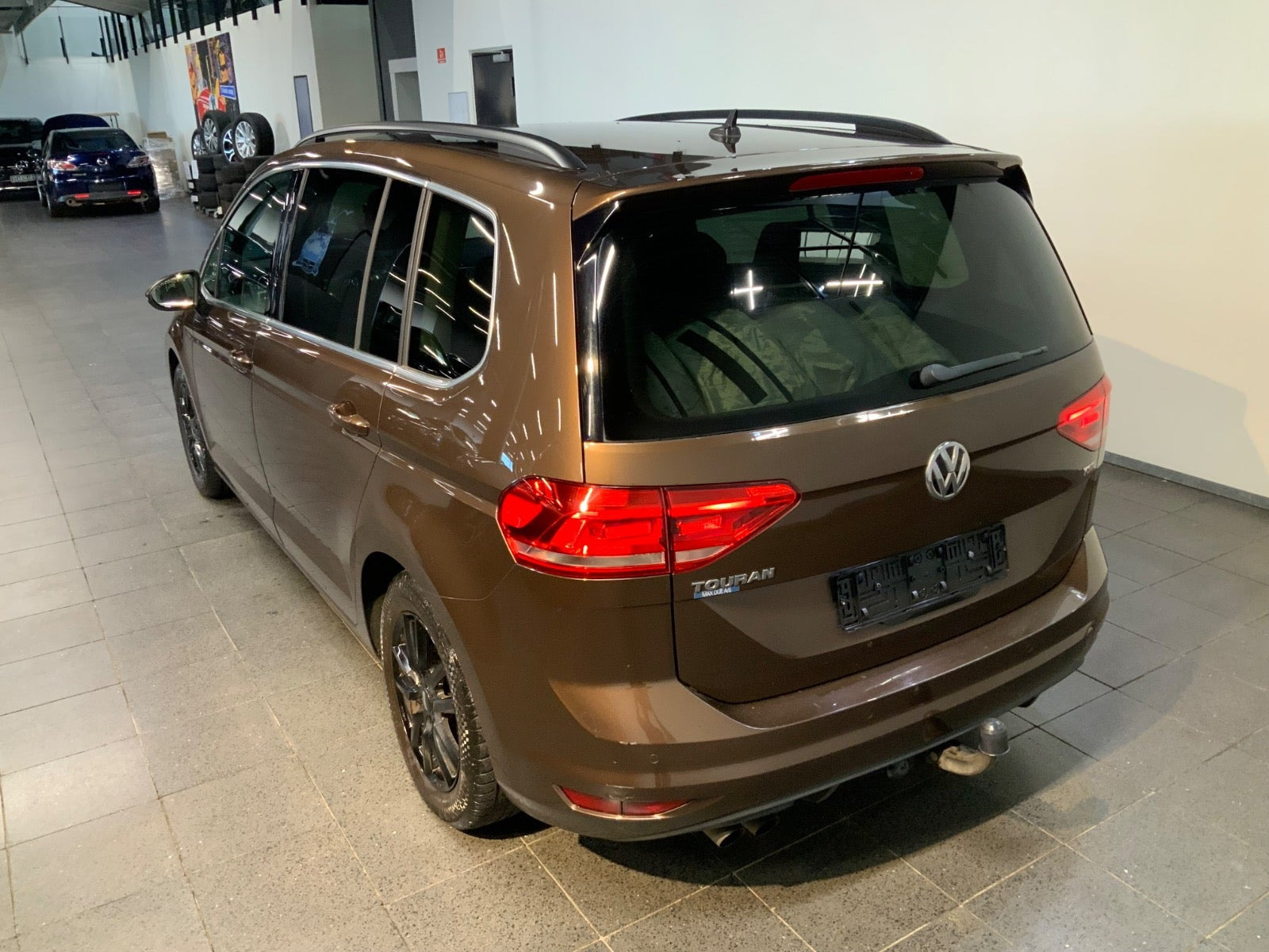 Brun VW Touran fra 2017
