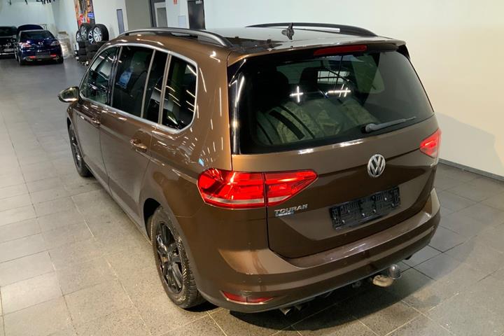 Brun VW Touran fra 2017