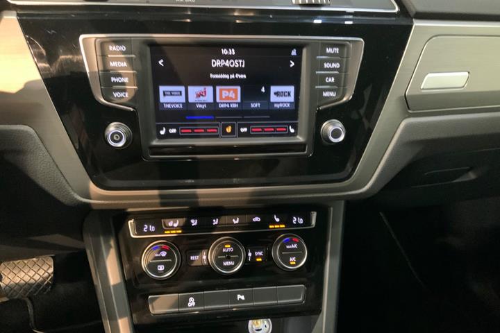 Brun VW Touran fra 2017